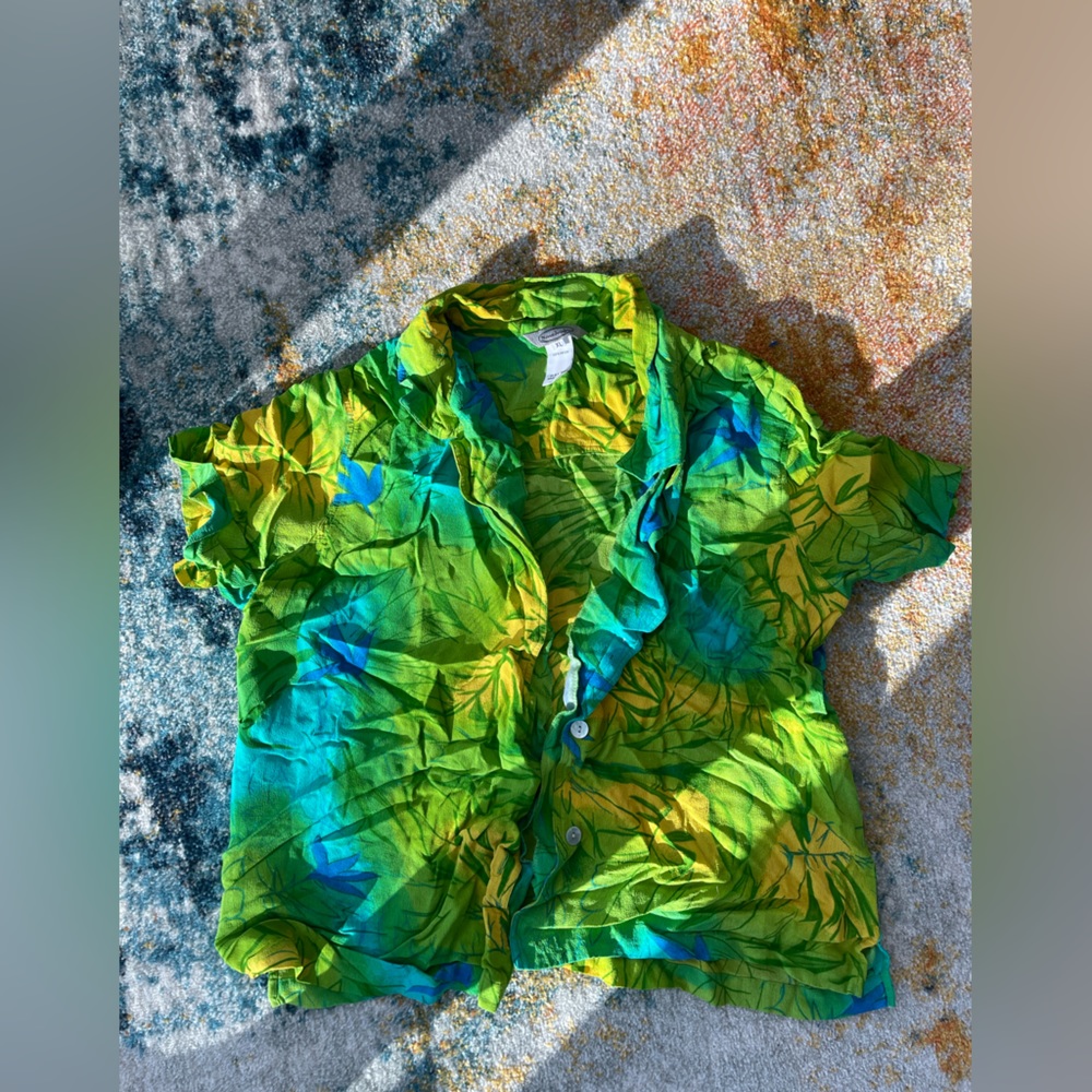 Women’s shirt